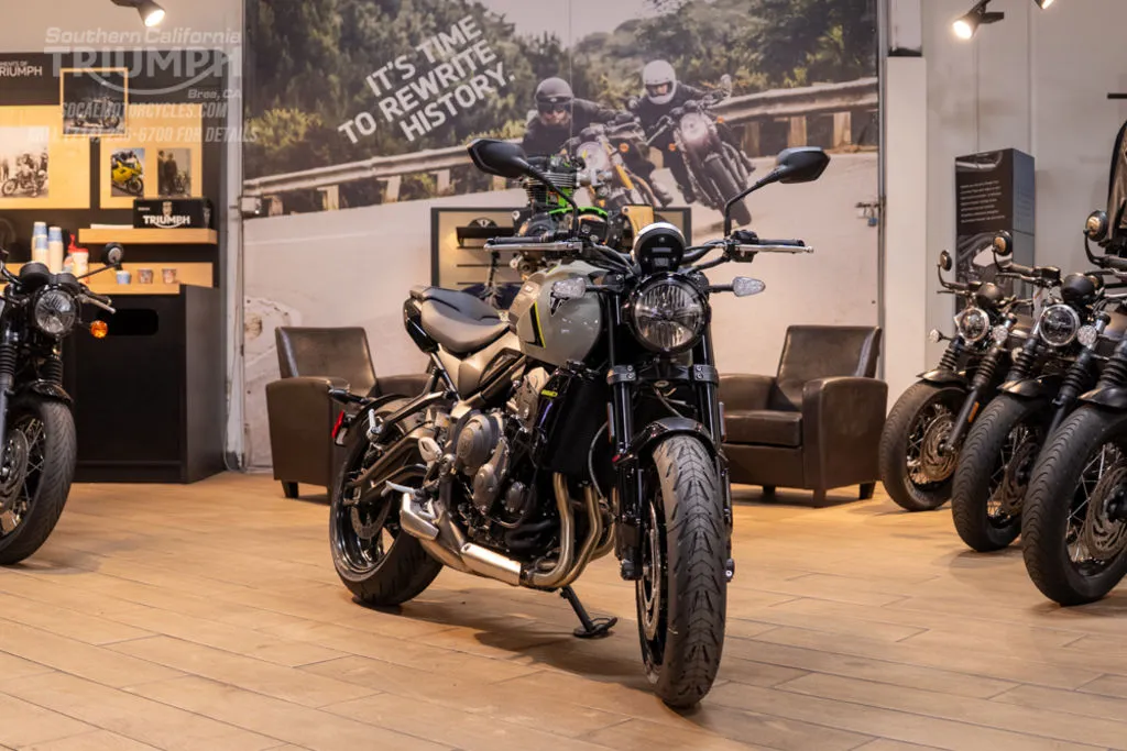 2026 Triumph Trident 660 in Stone Grey, photo 3 of 9