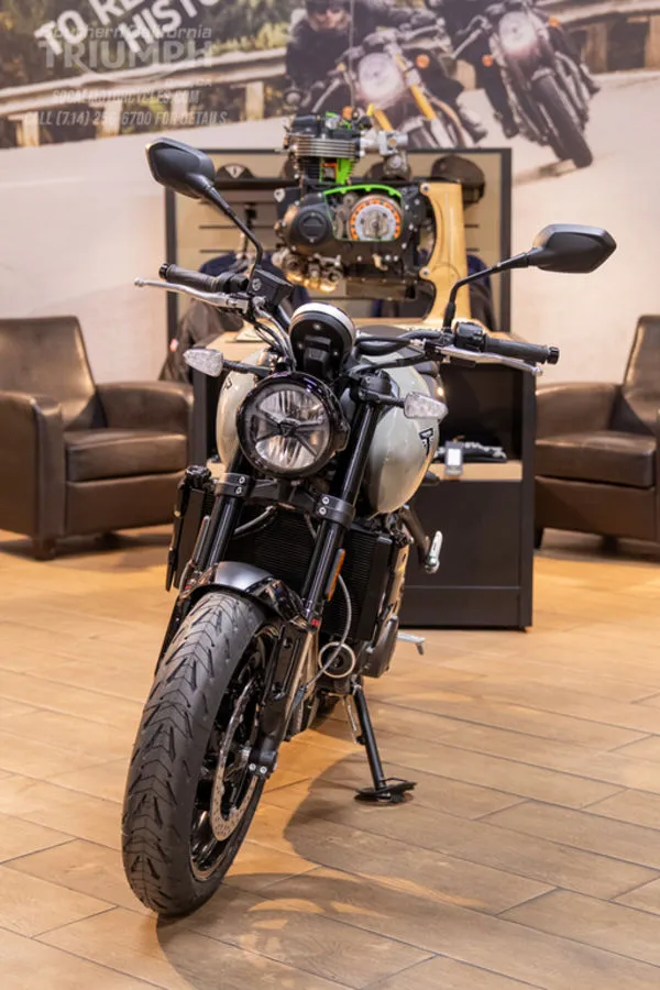 2026 Triumph Trident 660 in Stone Grey, photo 4 of 9
