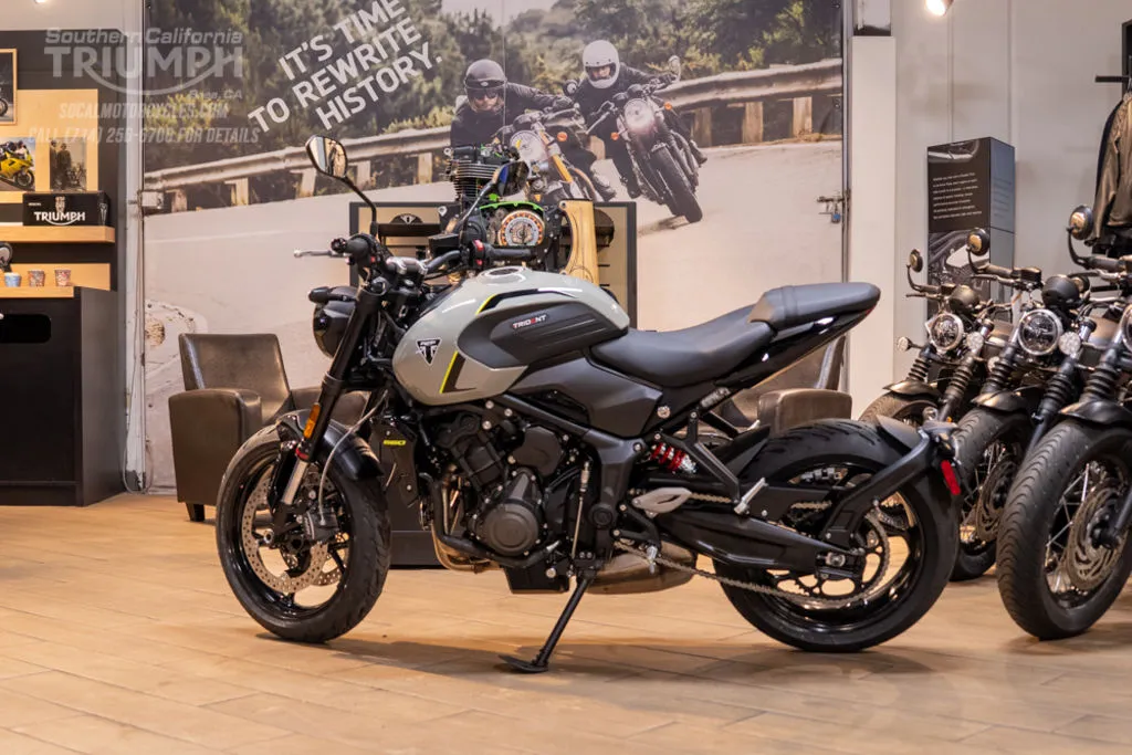 2026 Triumph Trident 660 in Stone Grey, photo 6 of 9