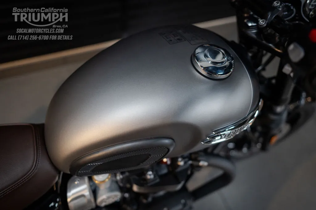 2026 Triumph Bonneville T120 Black in Matte Silver Ice / Matte Sapphire Black, photo 3 of 10