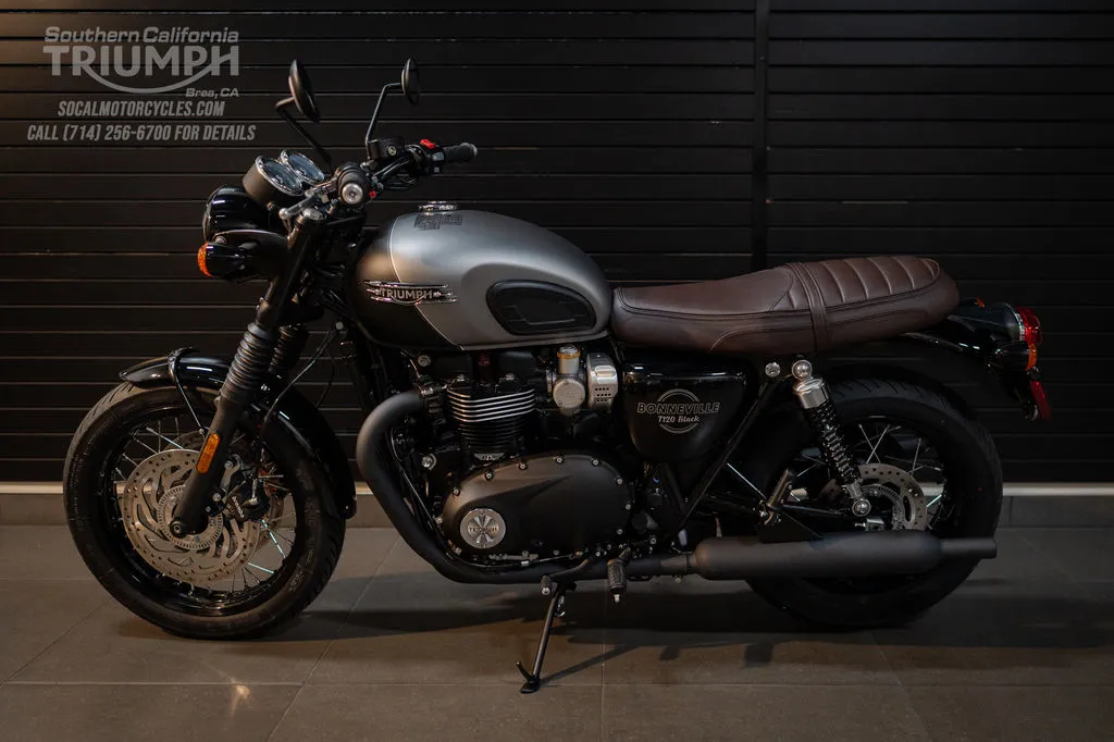 2026 Triumph Bonneville T120 Black in Matte Silver Ice / Matte Sapphire Black, photo 8 of 10