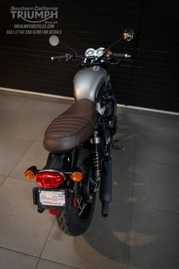 2026 Triumph Bonneville T120 Black in Matte Silver Ice / Matte Sapphire Black, photo 10 of 10