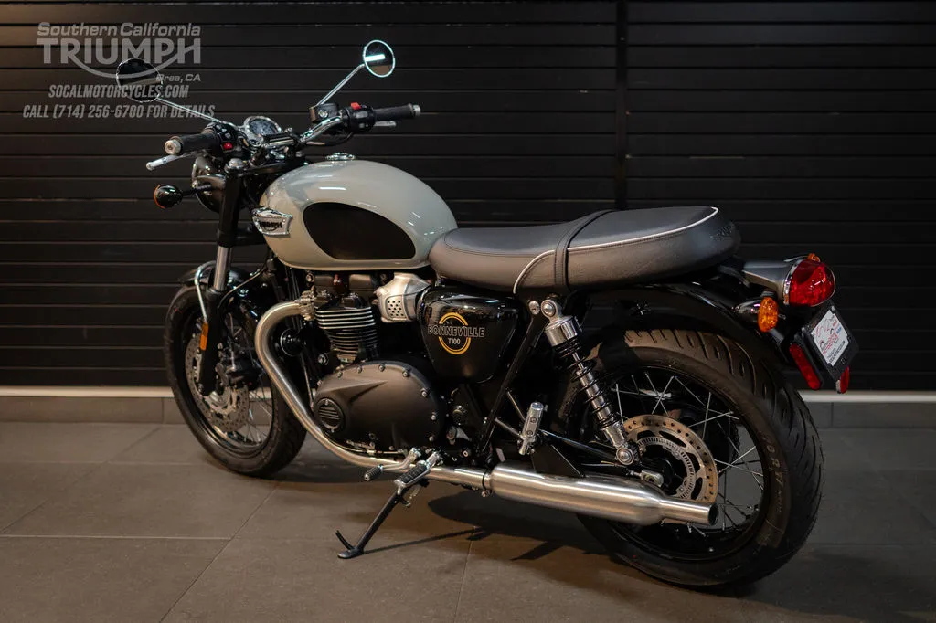2026 Triumph Bonneville T100 in Stone Grey, photo 9 of 10
