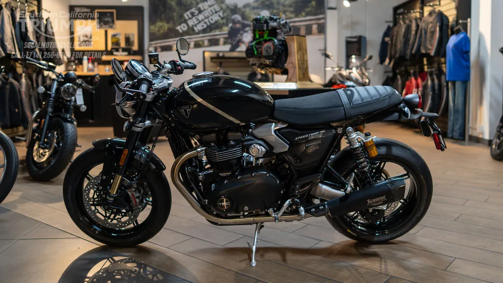 2027 Triumph Speed Twin 1200 TFC in Obsidian Gold, photo 9 of 12