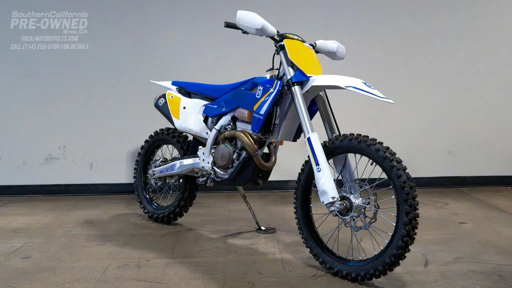2025 Husqvarna FX 350 Heritage in Heritage Livery, photo 3 of 8
