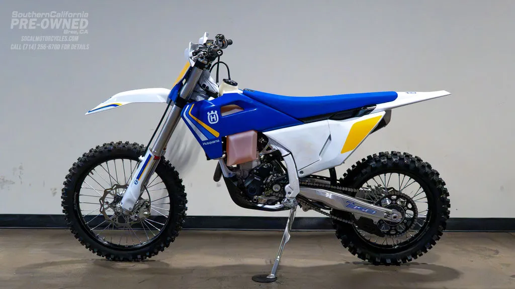2025 Husqvarna FX 350 Heritage in Heritage Livery, photo 6 of 8