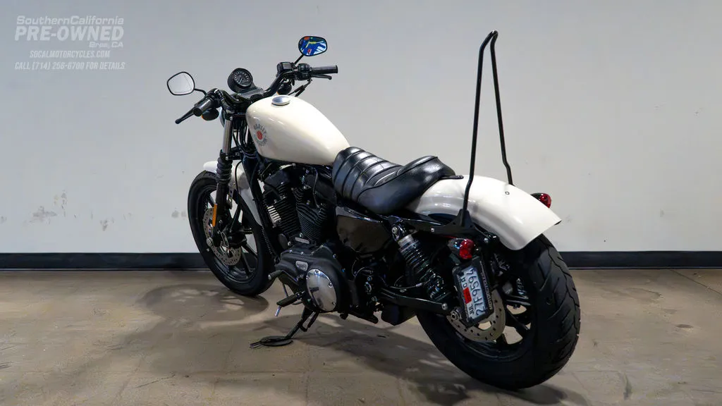 2022 Harley-Davidson Iron 883 in White Sand Pearl, photo 7 of 8