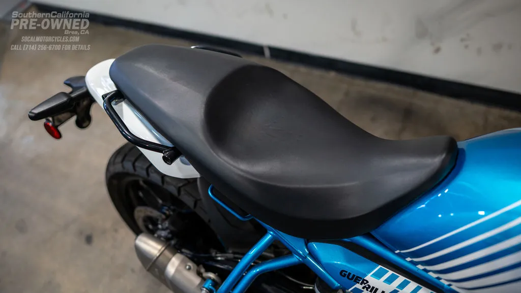 2026 Royal Enfield Guerrilla 450 in Brava Blue, photo 3 of 9