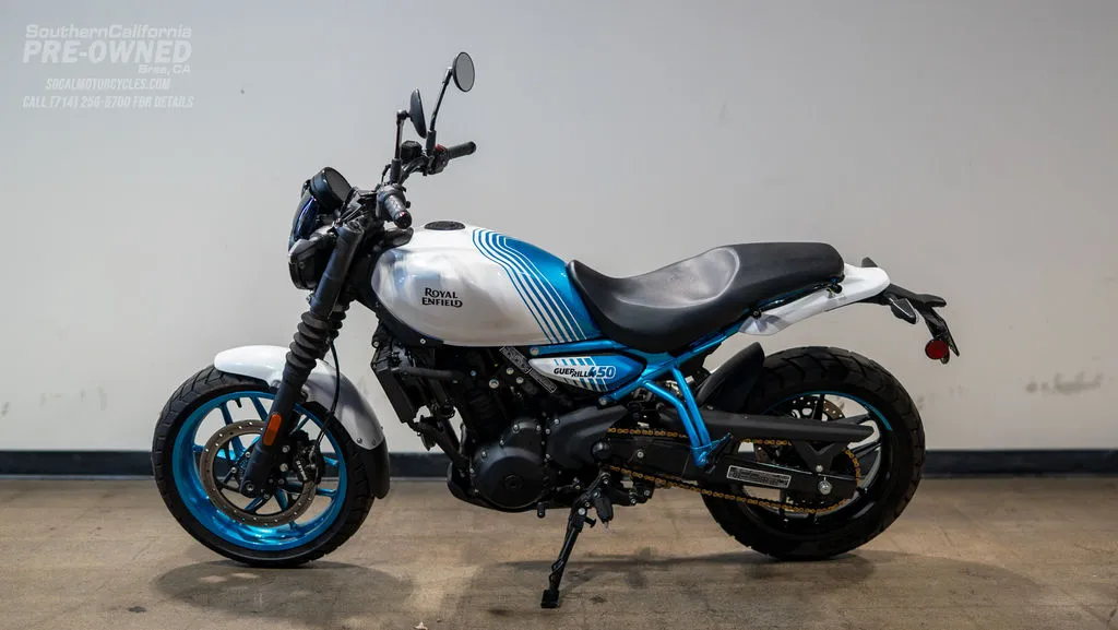 2026 Royal Enfield Guerrilla 450 in Brava Blue, photo 7 of 9