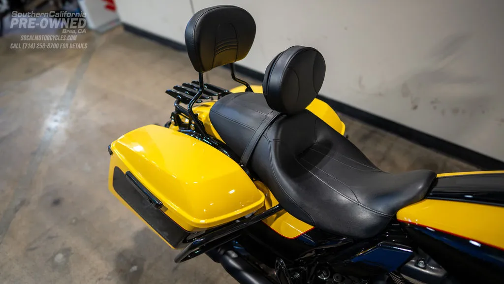 2023 Harley-Davidson Street Glide Special in Black/Yellow, photo 4 of 10