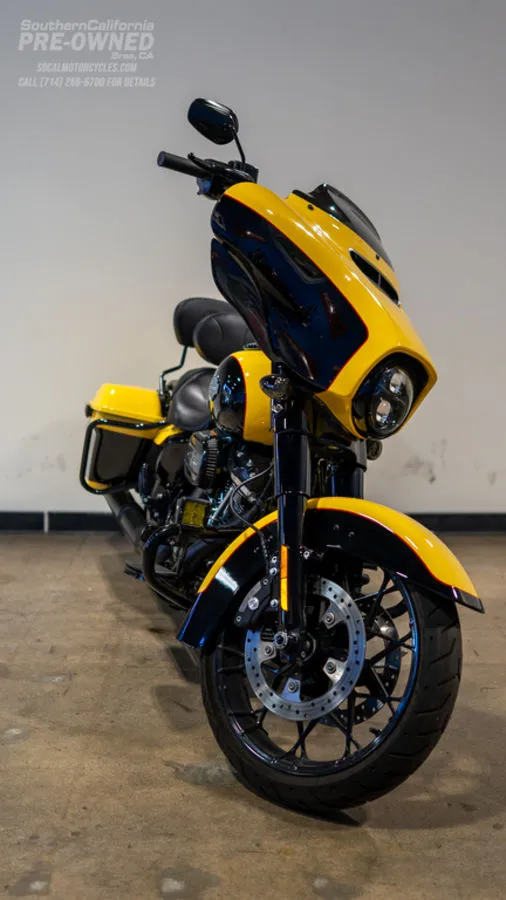 2023 Harley-Davidson Street Glide Special in Black/Yellow, photo 6 of 10