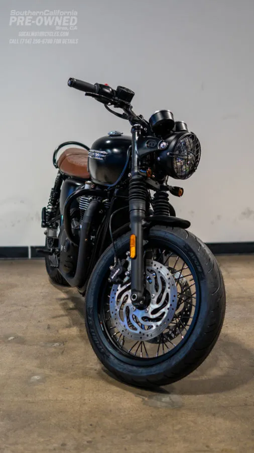 2024 Triumph Bonneville T120 in Stealth Black, photo 6 of 10