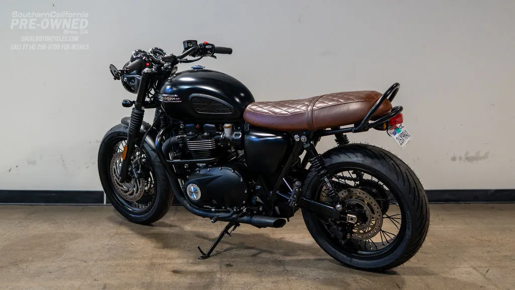 2024 Triumph Bonneville T120 in Stealth Black, photo 9 of 10