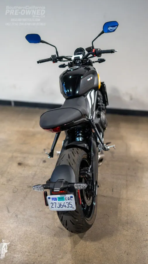 2025 Triumph Trident 660 in Cosmic Yellow / Sapphire Black, photo 10 of 10